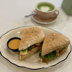 Catalog Coffee - Cito bird sandwich with spicy aioli