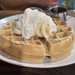 Steven’s Skillet - Peanut butter, banana, and whipped cream. I heard it was pretty good.