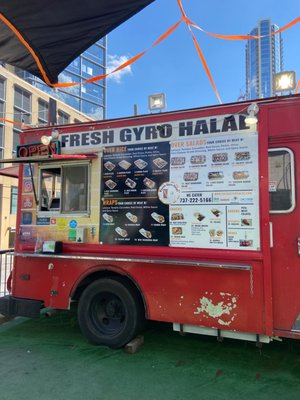 Fresh Gyro Halal by null