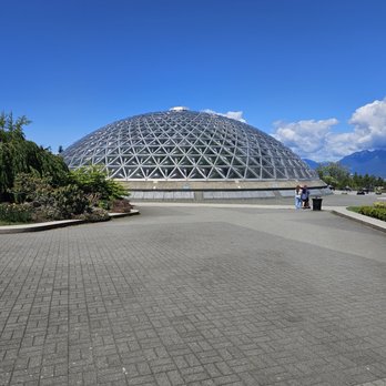 Bloedel Conservatory - Botanical Gardens Near Me - Vancouver, British Columbia