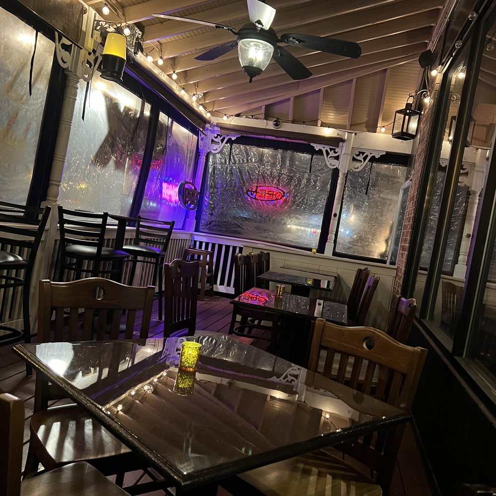 Habibi Lebanon - Patio - Mediterranean Near Me - Davidson, North Carolina
