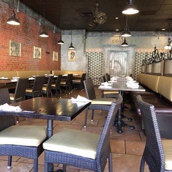 Casual Habana Cafe - Seating inside - Cuban Near Me - Hackensack, New Jersey