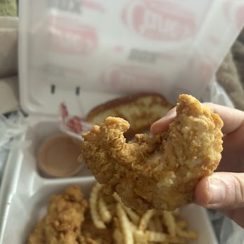 Raising Cane's Chicken Fingers - Fast Food Near Me - Austin, Texas Raising Cane's Chicken Fingers - Fast Food Near Me - Austin, Texas
