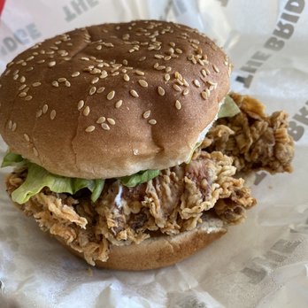 The Bridge - Classic crispy chicken sandwich - Fast Food Near Me - North York, Ontario The Bridge - Classic crispy chicken sandwich - Fast Food Near Me - North York, Ontario