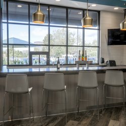 Gelson's Newport Beach Wine Bar