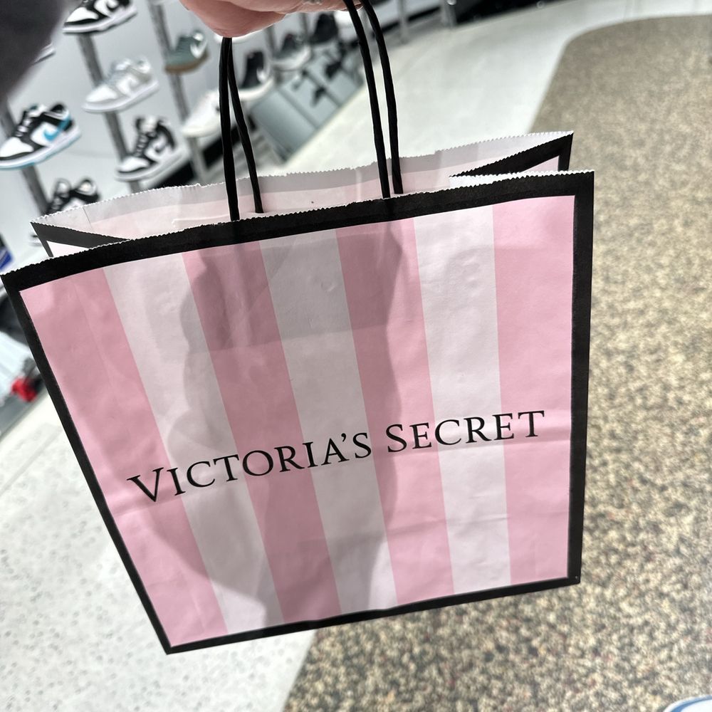 Victorias Secret - Women's Clothing Near Me - Edmonton, Alberta Victorias Secret - Women's Clothing Near Me - Edmonton, Alberta