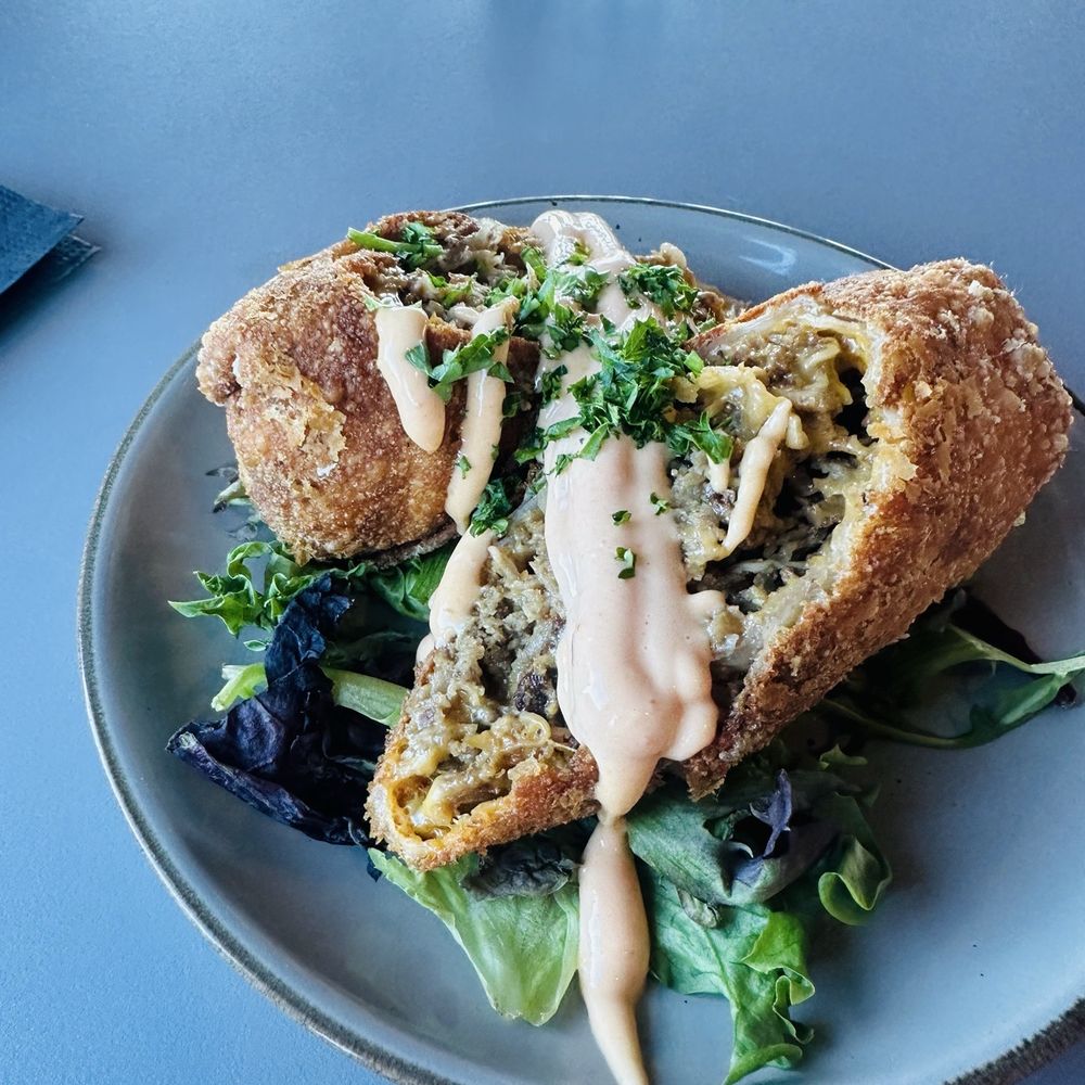 Noah’s 63 main - Salad Near Me - Essex, Connecticut