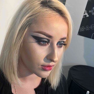 Photoshoot makeup - Waterproof, HD camera-ready full face makeup application. Photoshoot makeup - Waterproof, HD camera-ready full face makeup application.