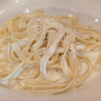 Caffe Giostra - Fettuccine Alfredo - Italian Near Me - Petaluma, California