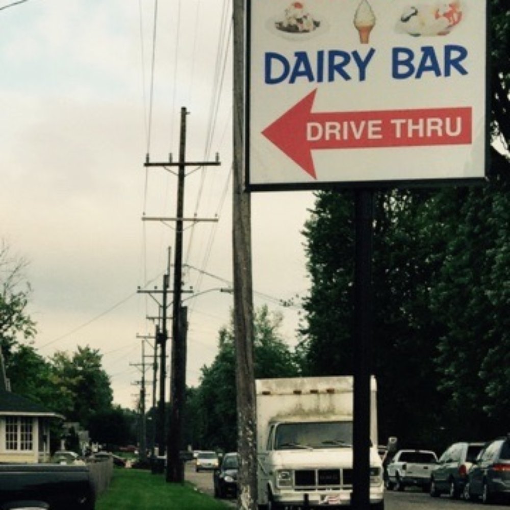 Hunnicutt's Dairy Bar - Parking LOT & along the Street - American Near Me - Muncie, Indiana