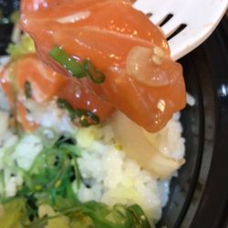 Ono Authentic Hawaiian Poke - Salmon nom nom got me salivating!