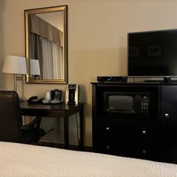 Holiday Inn Express & Suites Milford