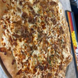 Build your own ricotta, sausage, and caramelized onion pizza Build your own ricotta, sausage, and caramelized onion pizza