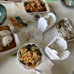 Guo's Garden - Sesame tofu, 32. Chicken with Broccoli, White Rice, 82. Roast Pork Fried Rice