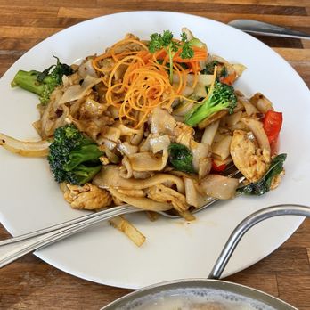 Baan Yaai - Pad Kee Mao - Thai Near Me - San Francisco, California Baan Yaai - Pad Kee Mao - Thai Near Me - San Francisco, California