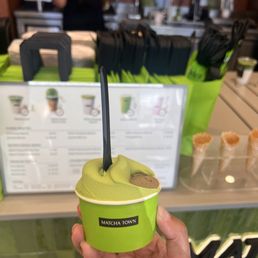 regular gelato with hojicha and no. 1 matcha regular gelato with hojicha and no. 1 matcha