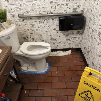 Nelson's Diner - Disgusting Bathrooms. One inch of standing water / dirty. - Diners Near Me - Pompano Beach, Florida