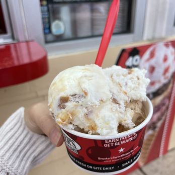 Bruster's Real Ice Cream - Small (2 scoops): sea salt caramel on peanut butter - Ice Cream & Frozen Yogurt Near Me - Palm Bay, Florida Bruster's Real Ice Cream - Small (2 scoops): sea salt caramel on peanut butter - Ice Cream & Frozen Yogurt Near Me - Palm Bay, Florida