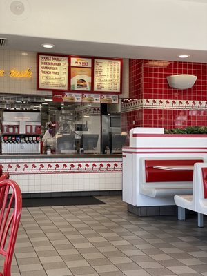 In-N-Out Burger by null