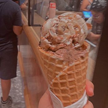 Salt & Straw - Ice cream - Ice Cream & Frozen Yogurt Near Me - Glendale, California Salt & Straw - Ice cream - Ice Cream & Frozen Yogurt Near Me - Glendale, California
