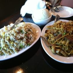 House of Hunan - Combo fried rice and lo mein