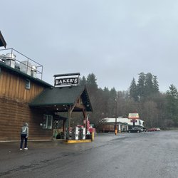 Baker's General Store - Off 26