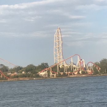 Cedar Point - Iron Dragon And Top Thrill Dragster - Amusement Parks Near Me - Sandusky, Ohio