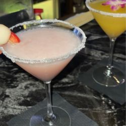 Deja Vu Restaurant & Lounge
