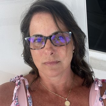 Busy Bee Hair Salon - Hair Salons Near Me - Pompano Beach, Florida