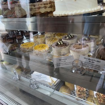 Heaven's Bistro Bakery - Cake display - Bakeries Near Me - Austin, Texas Heaven's Bistro Bakery - Cake display - Bakeries Near Me - Austin, Texas
