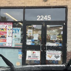 7-Eleven - Fake advertisement they're not complying with 711 protocols