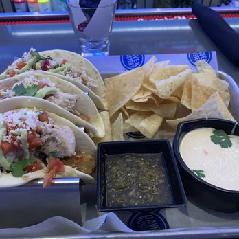 Dave & Buster's Natick - Unappetizing Rubbish - Sports Bars Near Me - Natick, Massachusetts