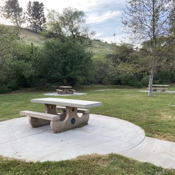 Aliso Canyon Park - Picnic tables in the main park area. - Hiking Near Me - Granada Hills, California