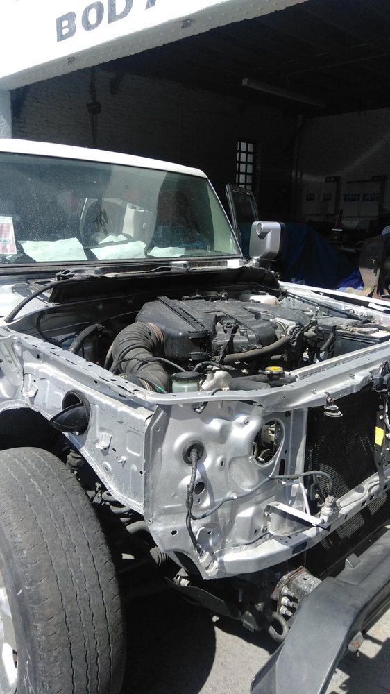 PALOS VERDES BODY SHOP Updated April 2024 1106 S Palos Verdes St