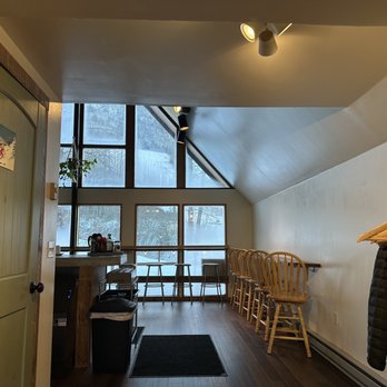 Alpenglow Coffee House - Inside - Coffee & Tea Near Me - Anchorage, Alaska
