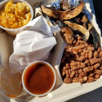 Gorilla Barbeque - Mac and cheese, mushrooms, and standard beans. - Barbeque Near Me - Pacifica, California