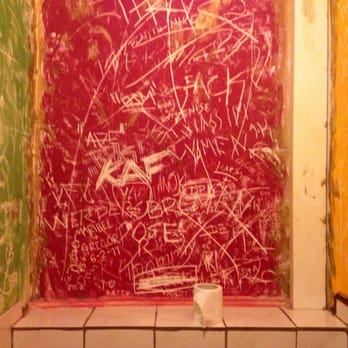 Lál Pera - WC-Wand - Cafes Near Me - Hamburg, HH Lál Pera - WC-Wand - Cafes Near Me - Hamburg, HH