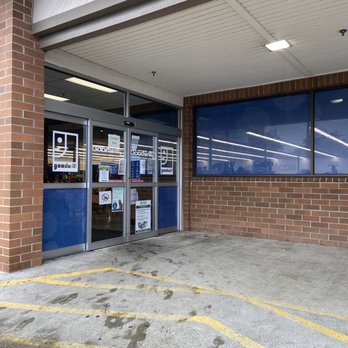 Goodwill - Entrance - Thrift Stores Near Me - Olympia, Washington