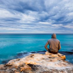 Nullarbor Traveller - Watching for whales in the Great Australian Bight.