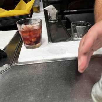 Maui Brewing - Ice around the bar top to keep drink cold - Brewpubs Near Me - Lahaina, Hawaii