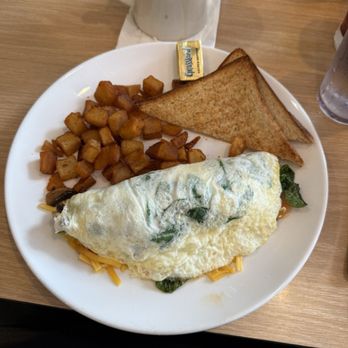 Aloha Kitchen - Veggie Omelette - Breakfast & Brunch Near Me - Honolulu, Hawaii