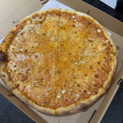 Vinnie & Son Restaurant - Best pie in NJ -- vodka pie with fresh garlic on top !