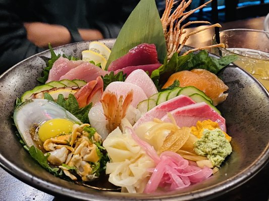 Pacific Sushi & Grill by null