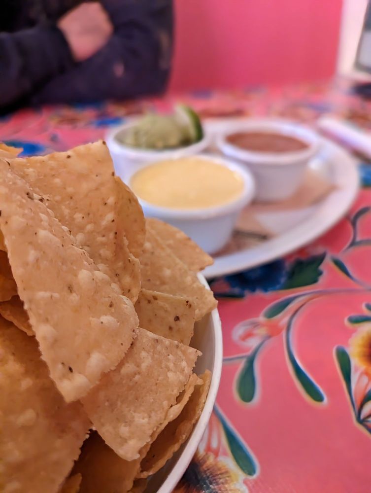 Lucharitos - Greenport