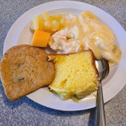 The Great 611 Steak Company - The salad bar dessert had, among other things, freshly made lemon cake, banana pudding, fresh fruits, and cookies.