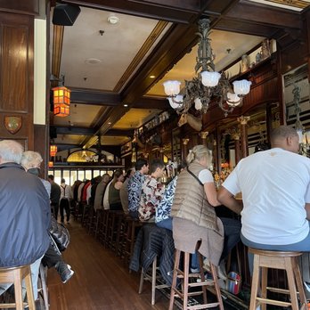 Old Ebbitt Grill - Old Ebbit inside bar - Bars Near Me - Washington, DC, District of Columbia Old Ebbitt Grill - Old Ebbit inside bar - Bars Near Me - Washington, DC, District of Columbia