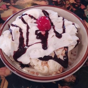 Capone's Pub & Grill - Sundae. Enough for a couple of people. - Pizza Near Me - Post Falls, Idaho Capone's Pub & Grill - Sundae. Enough for a couple of people. - Pizza Near Me - Post Falls, Idaho