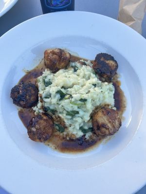 Off the Hook Bar and Grill by null