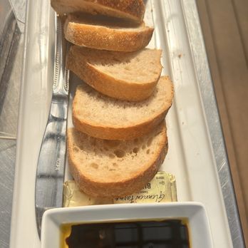 The Schooner Restaurant & Lounge - Bread Service - Seafood Near Me - Netars, Oregon