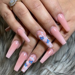 Nails by chichi